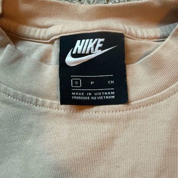 Nike Sportswear Crop Tee Beige Women’s Small - Picture 2 of 12